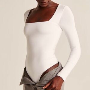 Abercrombie & Fitch Soft Matte Seamless Squareneck Bodysuit